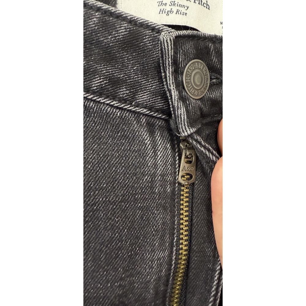 NWT Abercrombie Women's Curve Love High Rise Skinny Jean Size 33/16 Black - Picture 3 of 12